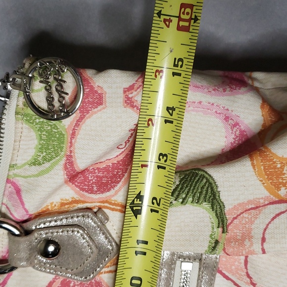 COACH Poppy Signature Summer Large Bag Purse Spacious Zipper closure EUC - Picture 14 of 16